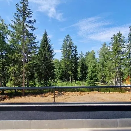 Pine Nature Apartman *